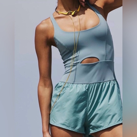 Free People Movement Righteous Runsie Onepiece in Eucalyptus Green ? size m - Picture 1 of 8